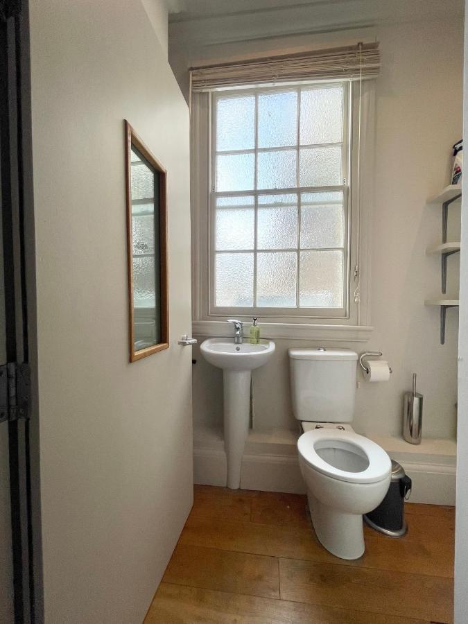 Victoria Maisonette Apartment لندن المظهر الخارجي الصورة