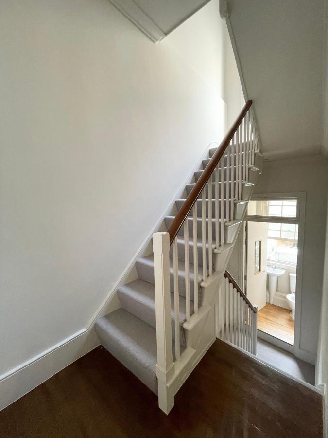 Victoria Maisonette Apartment لندن المظهر الخارجي الصورة