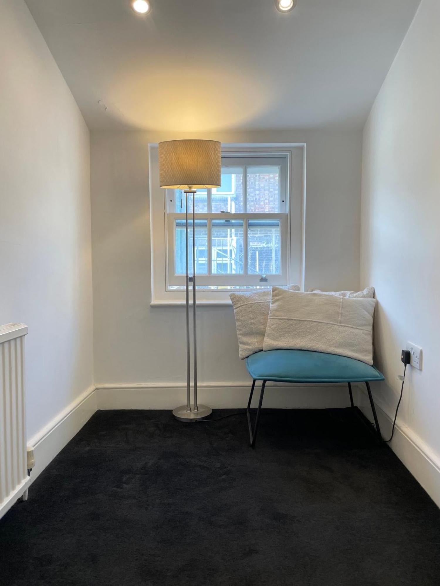 Victoria Maisonette Apartment لندن المظهر الخارجي الصورة