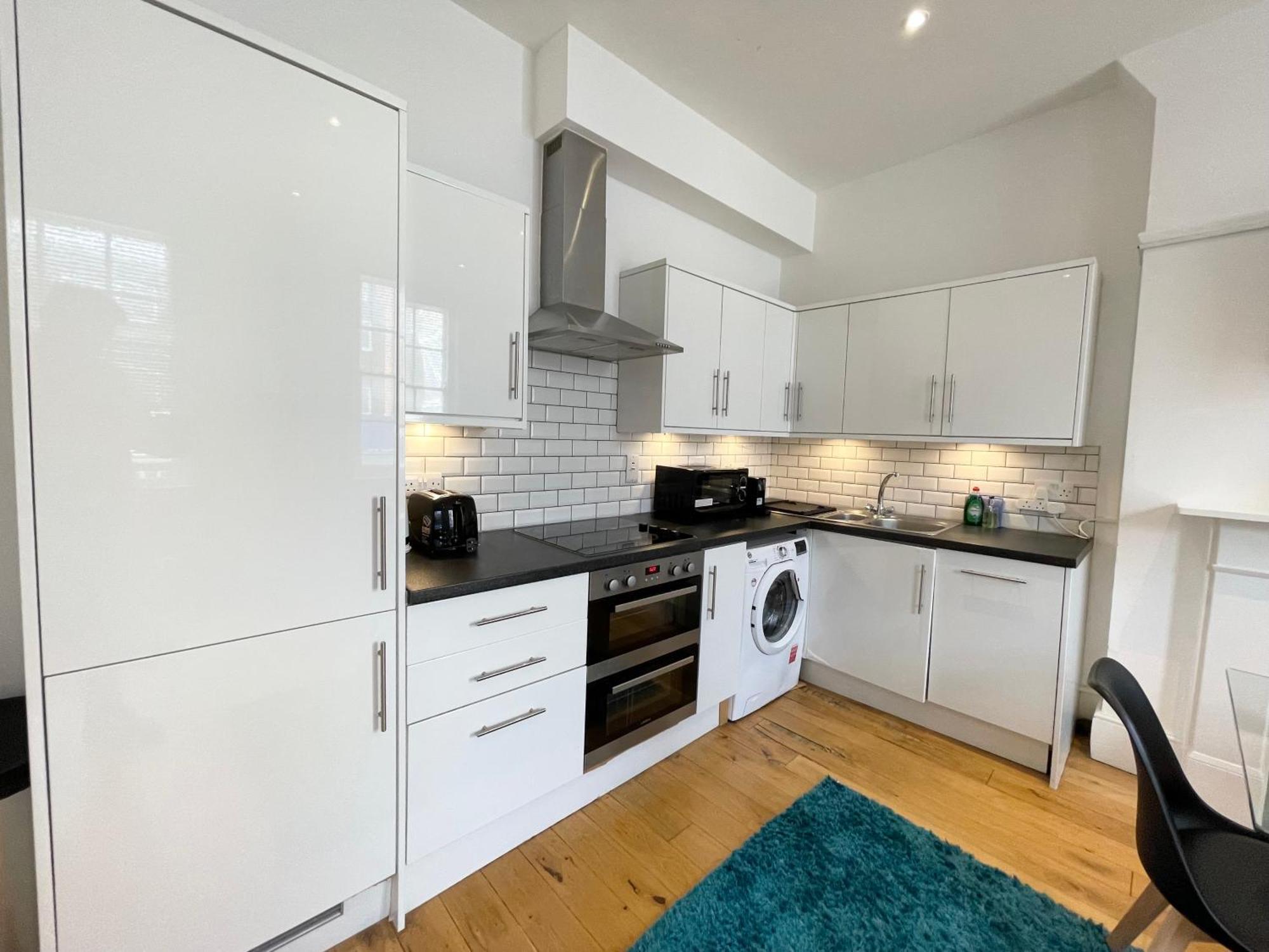 Victoria Maisonette Apartment لندن المظهر الخارجي الصورة