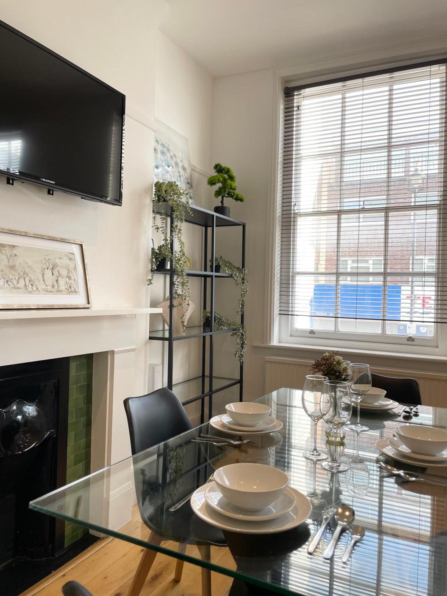 Victoria Maisonette Apartment لندن المظهر الخارجي الصورة